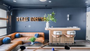 House (6 Bedrooms) | Interior - Luxe 6bdr Retreat w/ Putting Green + Game Room Bouldin Collective by Avantstay (Austin)