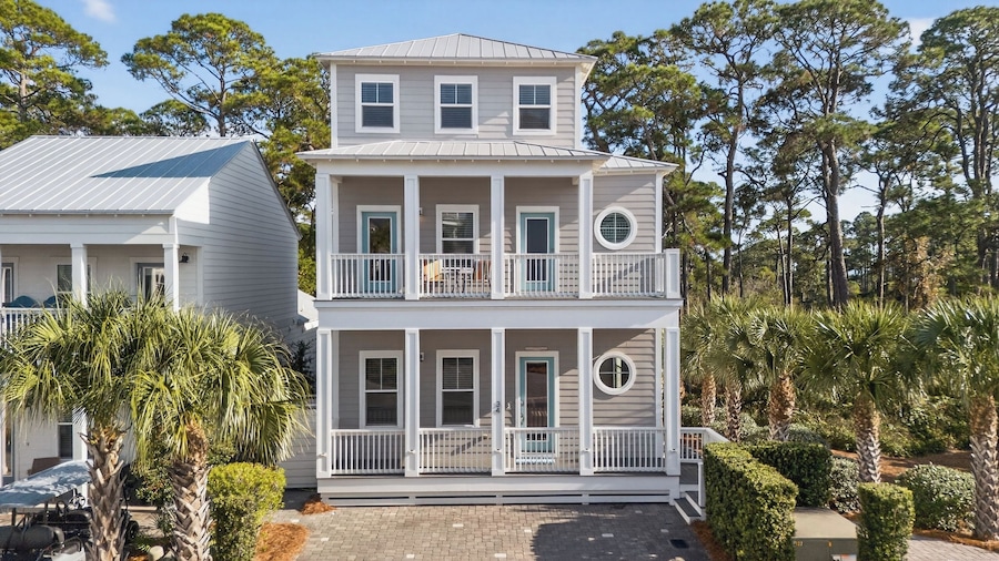 5min Walk to Dune Allen Beach Access Deck w/ Swing Charming 30A by Avantstay