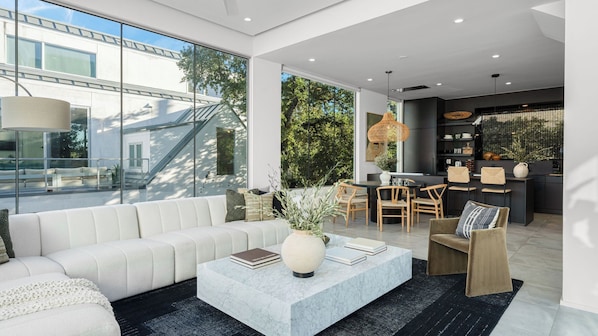 House (1 Bedroom) | Interior