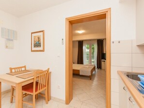 Dining - Appartment für 2 Personen mit Pool, Okrug Gornji by Interhome (Trogir/Okrug Donji)