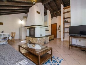 TV, fireplace - mit Whirlpool by Interhome (Biograd na Moru)