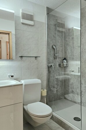 Towels - Desideria by Interhome (Salouf)