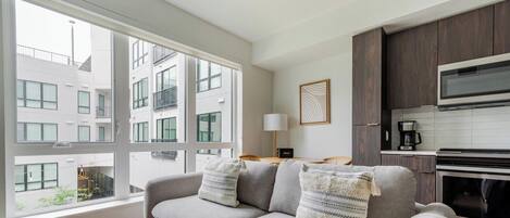 テレビ、ステレオ