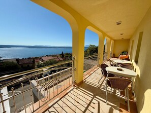 Outdoor dining - Vista Bliss by Interhome (Crikvenica/Dramalj)