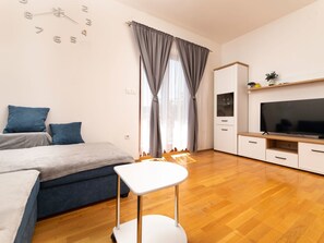 TV - Ceković 2 by Interhome (Krk/Šilo)