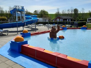 Pool - Mobilheim Budget 6p auf dem Campingplatz Scheldeoord by Interhome (Baarland)