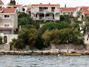 Exterior - "Mladen" mit Blick auf das Wasser by Interhome (Trogir/Okrug Donji)