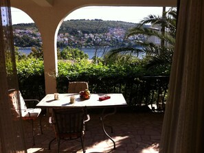 Dining - "Mladen" mit Blick auf das Wasser by Interhome (Trogir/Okrug Donji)