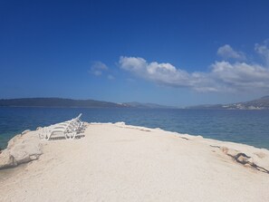 Beach - mit Blick auf das Wasser by Interhome (Trogir)