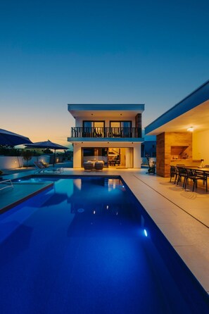 Opvarmet pool