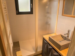 Bathroom - Gemütliches Steinhaus mit Garten by Interhome (Le Villard)
