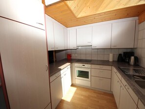 Fridge, oven, dishwasher, cookware/dishes/utensils - Apartment Eygrat by Interhome (Escholzmatt)