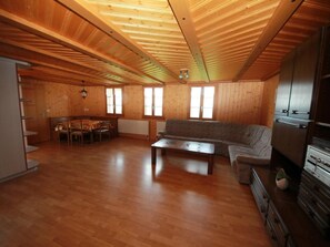 TV - Apartment Eygrat by Interhome (Escholzmatt)