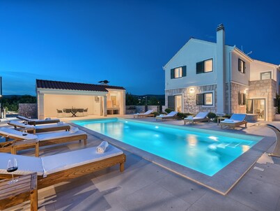 Ferienvilla "Lovorika" by Interhome