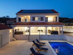 Exterior - Cottage "Lazy Day Oasis" mit Whirlpool by Interhome (Prgomet)