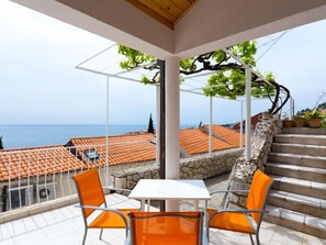 Outdoor dining - Charmantes Studio mit Meerblick by Interhome (Dubrovnik)
