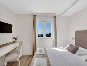 2 bedrooms, Internet - Apartment Hrvoje - nur 50m bis zum Meer by Interhome (Baska Voda/Bratus)