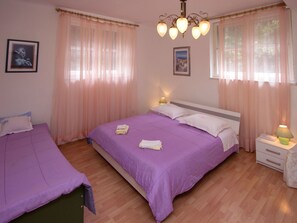 3 bedrooms, Internet - mit Kamin by Interhome (Dragovode)