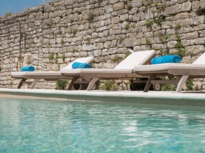 A heated pool - in Osor mit Privatem Pool by Interhome (Cres/Osor)