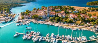 in Osor mit Privatem Pool by Interhome