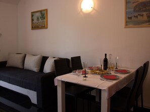 Dining - "BMB Apartments" by Interhome (Senj)
