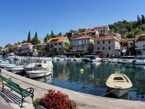 Marina - Kleines Steinhaus in einem ruhigen Ort auf der Insel Solta by Interhome (Gornje Selo)