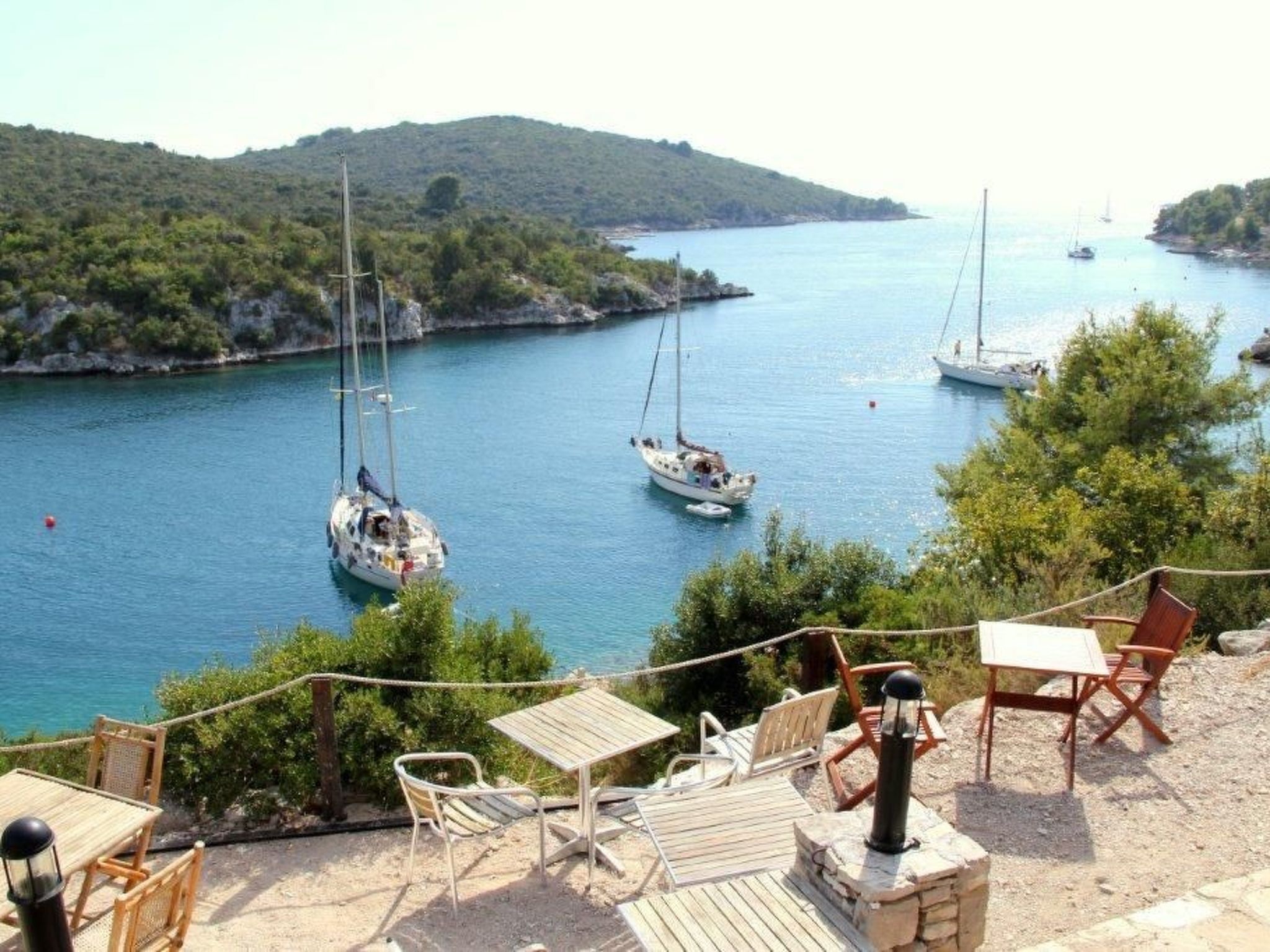 屋外ダイニングエリア