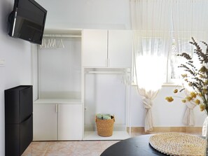 Interior - Kleines Steinhaus in einem ruhigen Ort auf der Insel Solta by Interhome (Gornje Selo)