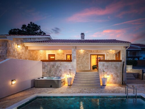 Villa Alora by Interhome