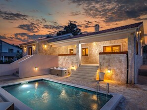 Pool - Villa Alora by Interhome (Pridraga)