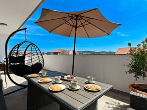 Outdoor dining - Charmante 2-Zimmer-Wohnung in der Nähe der Altstadt von Trogir by Interhome (Trogir)
