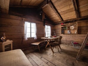 Dining - Kirschbaumhütte by Interhome (Gündlischwand)