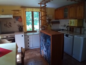 Frigorifero, microonde, forno, lavastoviglie