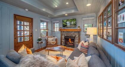 Little Falls Bungalow - Downtown Brevard NC Lumberyard District