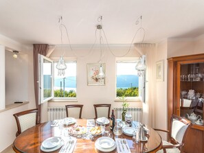 Dining - Villa 'Villa Mare' mit privatem Pool by Interhome (Trget)