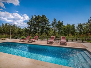 Beheizter Pool