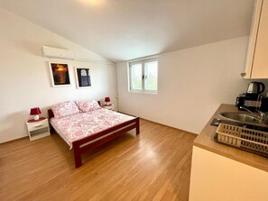 Internet - Wohnung Julie 8 by Interhome (Crikvenica/Jadranovo)