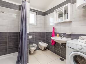 Towels - Anemona, Dorf Valbandon by Interhome (Fažana)