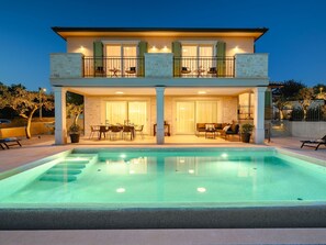 Beheizter Pool