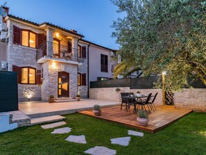 Outdoor dining - Vacation home Pietra by Interhome (Pula/Galižana)