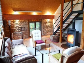 TV, fireplace, DVD player - in Walscheid mit Terrasse, Grill by Interhome (Walscheid)