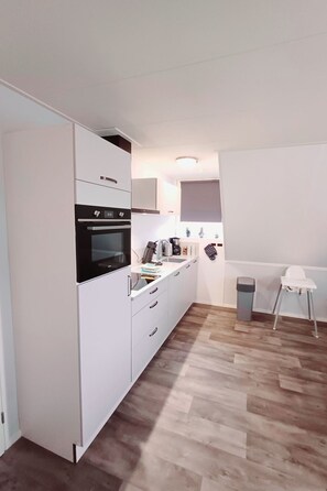 Fridge, microwave, oven, dishwasher - "Yesser" mit eigener Terrasse by Interhome (Buren FR)