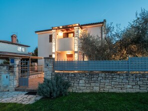 Exterior - Villa Crystal by Interhome (Fabci)