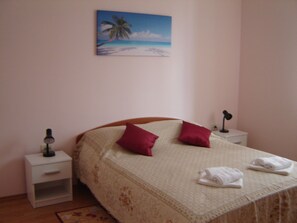 Room - Apartment  by Interhome (Brovinje)