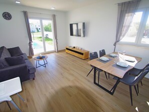 Dining - Ferienhaus, privater Pool, Dorf Šišan by Interhome (Medulin/Ližnjan)
