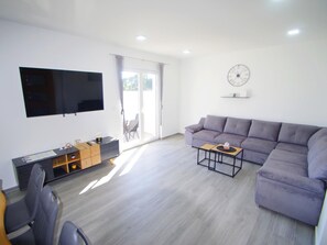 Living area - mit privatem Pool, Dorf Šišan by Interhome (Medulin/Ližnjan)