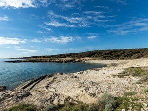 Beach - mit privatem Pool, Dorf Šišan by Interhome (Medulin/Ližnjan)