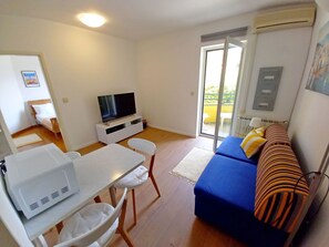 Living area - Wohnung Lungomare, 300m vom Strand entfernt, Pula by Interhome (Pula)