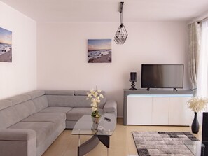TV - Apartamenty Kornel by Interhome (Pobierowo)