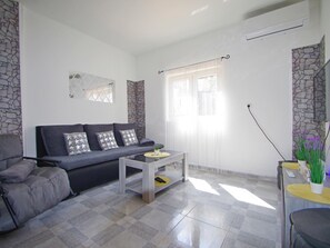 Living area - nahe Pula Zentrum, Marija by Interhome (Pula)